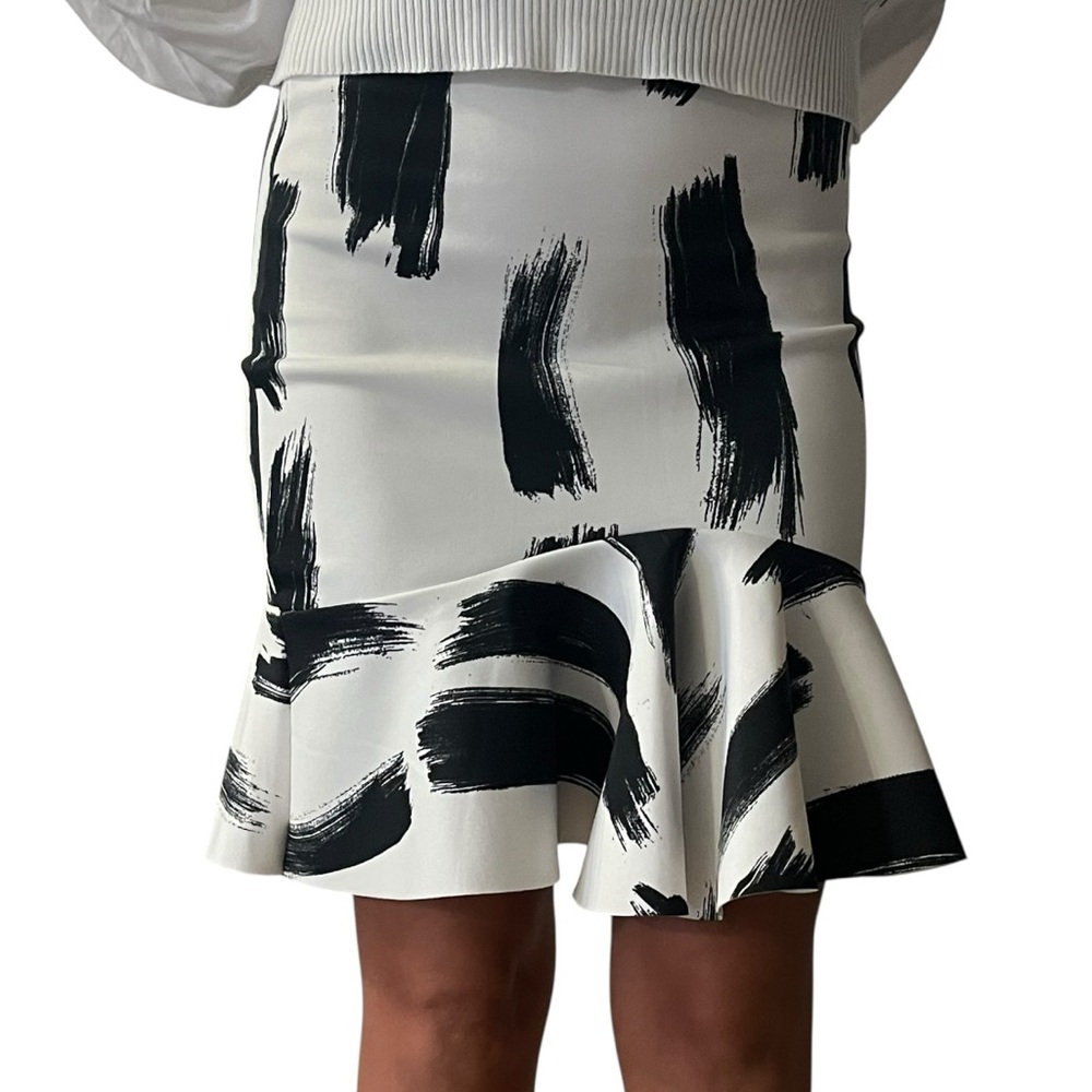 Women's Vero Moda black and white brush stroke ruffle skirt Size Small